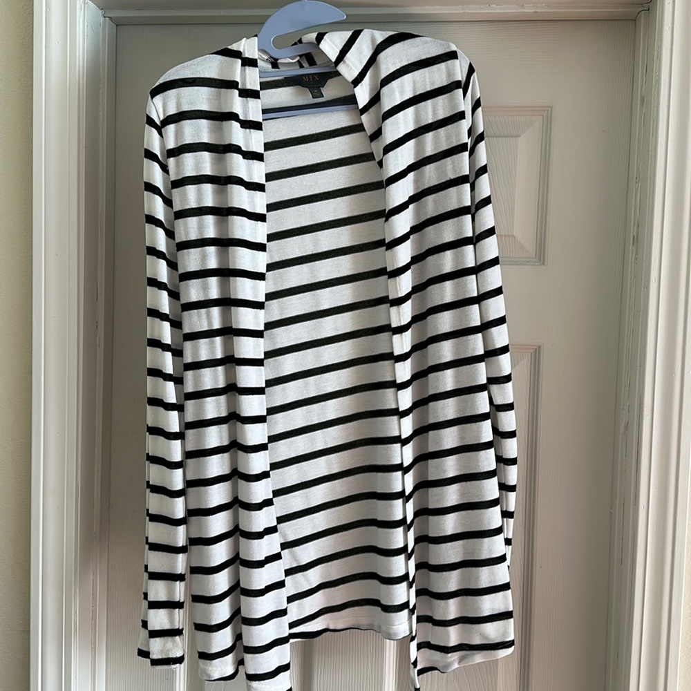 Women’s Medium Cardigan - Like New